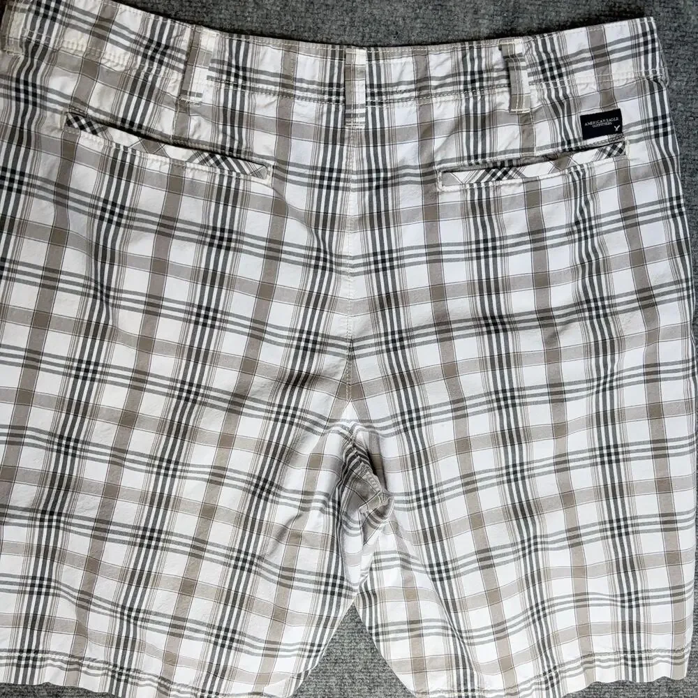 American Eagle Longboard Mens 38 Gray White Plaid Cargo Shorts Cotton Flat Front